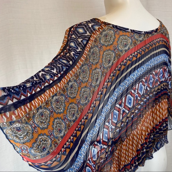 BOGO50 5TH CULTURE Banded Batwing Top - Picture 4 of 7